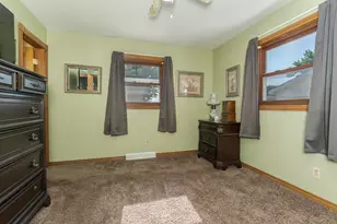 908 E Chestnut St, Pontiac, IL 61764 - Photo 36