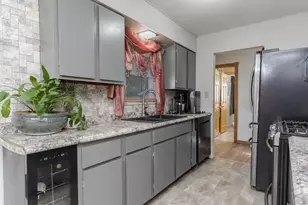908 E Chestnut St, Pontiac, IL 61764 - Photo 30
