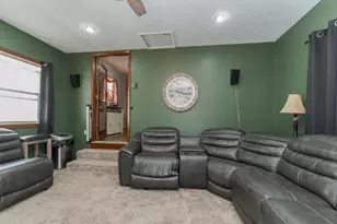 908 E Chestnut St, Pontiac, IL 61764 - Photo 42