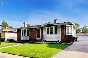 2925 E 188th Pl, Lansing, IL 60438 - Photo 2