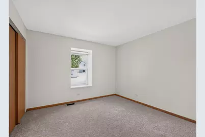 817 Casey Lane, Harvard, IL 60033 - Photo 10
