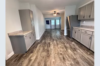 450 Bicknell, Centralia, IL 62801 - Photo 6