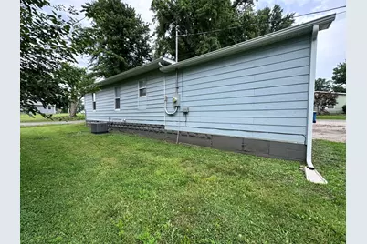 450 Bicknell, Centralia, IL 62801 - Photo 34