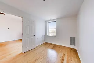 9355 Irving Park Rd, Schiller Park, IL 60176 - Photo 14