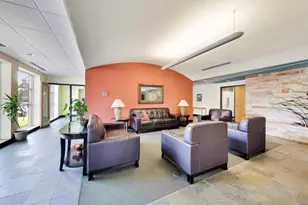 9355 Irving Park Rd, Schiller Park, IL 60176 - Photo 4