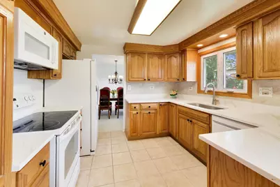252 Millford Lane, Bloomingdale, IL 60108 - Photo 10