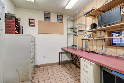 1740 S Galena Avenue, Dixon, IL 61021 - Photo 22