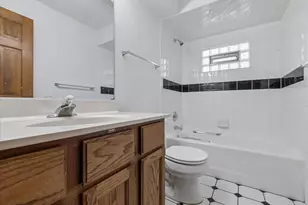 1858 Princeton Cir, Naperville, IL 60565 - Photo 12