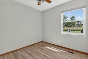 1490 W Ludington Circle, Romeoville, IL 60446 - Photo 16
