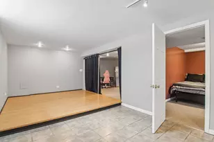 8525 S Keeler Ave, Chicago, IL 60652 - Photo 12