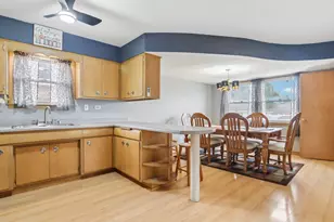 8525 S Keeler Ave, Chicago, IL 60652 - Photo 6