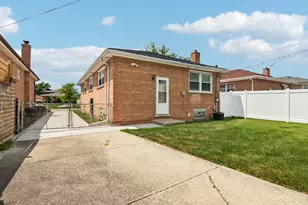 8525 S Keeler Ave, Chicago, IL 60652 - Photo 20