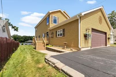 2019 N Woodlawn Park Avenue, McHenry, IL 60051 - Photo 6