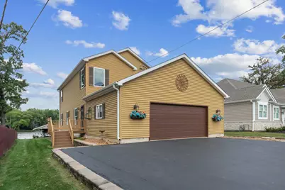 2019 N Woodlawn Park Avenue, McHenry, IL 60051 - Photo 2