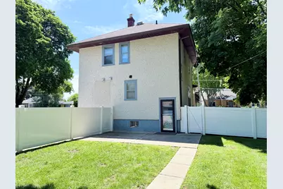 124 E Sunnyside Avenue, Libertyville, IL 60048 - Photo 22