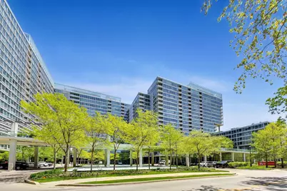 9655 Woods Drive #403, Skokie, IL 60077 - Photo 2