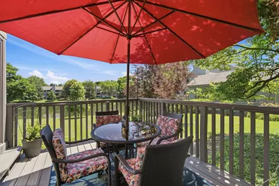 423 Deer Trail Hill Trail, Lake Barrington, IL 60010 - Photo 8