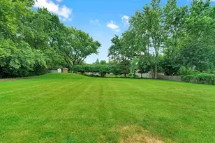22W689 Elmwood Dr, Glen Ellyn, IL 60137 - Photo 22