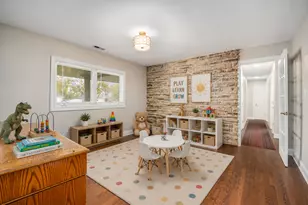 22W689 Elmwood Dr, Glen Ellyn, IL 60137 - Photo 10