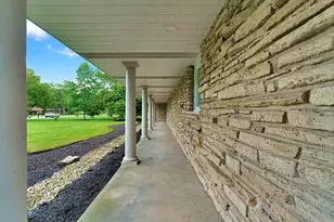22W689 Elmwood Dr, Glen Ellyn, IL 60137 - Photo 4