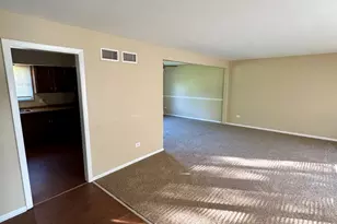 22421 Arquilla Dr, Richton Park, IL 60471 - Photo 2