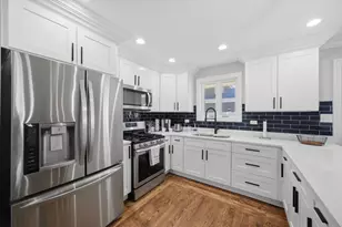 607 N Van Auken St, Elmhurst, IL 60126 - Photo 12