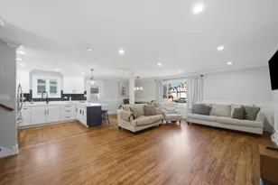 607 N Van Auken St, Elmhurst, IL 60126 - Photo 6