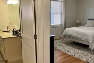 2352 W Byron St, Chicago, IL 60618 - Photo 24