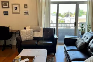 2352 W Byron St, Chicago, IL 60618 - Photo 8