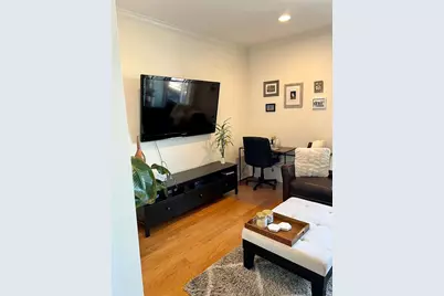 2352 W Byron Street #301, Chicago, IL 60618 - Photo 6