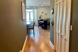 2352 W Byron St, Chicago, IL 60618 - Photo 20