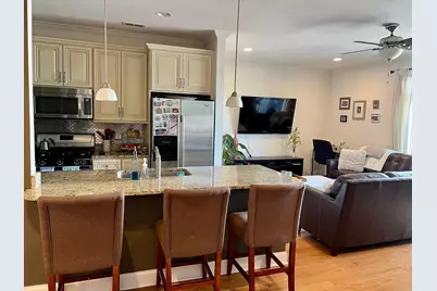 2352 W Byron Street #301, Chicago, IL 60618 - Photo 2