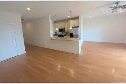 2352 W Byron Street #301, Chicago, IL 60618 - Photo 2