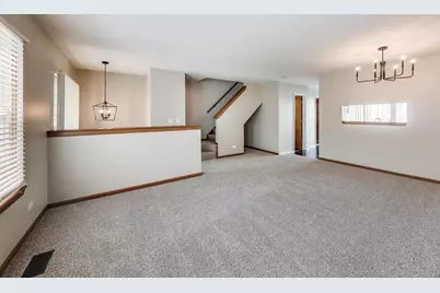 985 Manchester Circle #985, Grayslake, IL 60030 - Photo 6