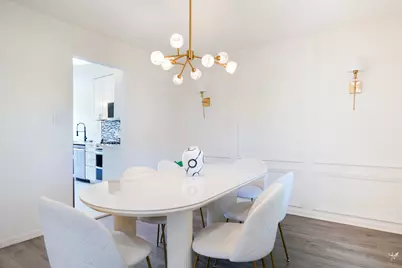 1105 Rhodes Court, Wheaton, IL 60189 - Photo 10