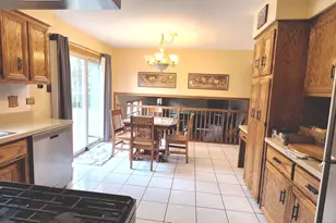 8823 Prestwick Ln, Orland Park, IL 60462 - Photo 4