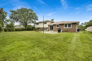 8823 Prestwick Ln, Orland Park, IL 60462 - Photo 32