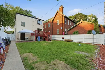 2507 W Coyle Avenue, Chicago, IL 60645 - Photo 32