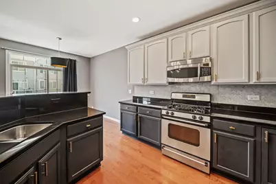 284 Edmundton Circle, Carol Stream, IL 60188 - Photo 8