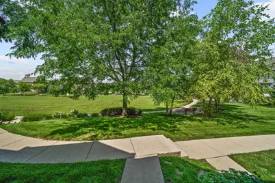 284 Edmundton Circle, Carol Stream, IL 60188 - Photo 2