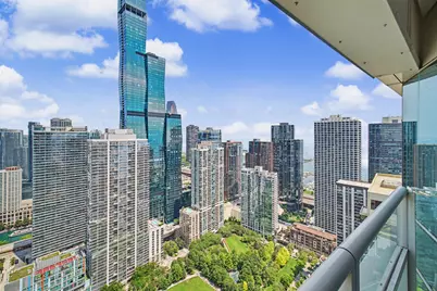 340 E Randolph Street #4304, Chicago, IL 60601 - Photo 4