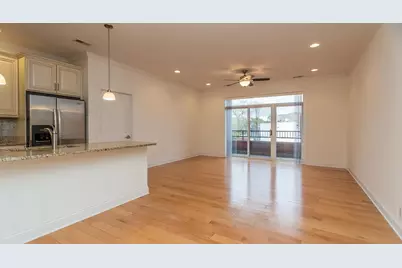 2352 W Byron Street #403, Chicago, IL 60618 - Photo 2