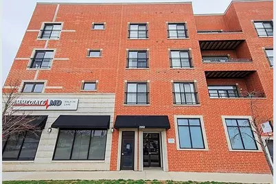 2352 W Byron Street #403, Chicago, IL 60618 - Photo 1