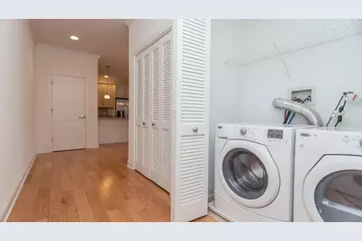 2352 W Byron Street #403, Chicago, IL 60618 - Photo 12