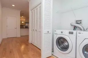 2352 W Byron St, Chicago, IL 60618 - Photo 12