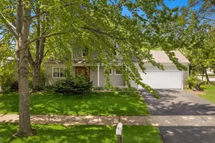1390 River Oak Dr, Naperville, IL 60565 - Photo 24