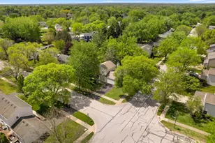 1390 River Oak Dr, Naperville, IL 60565 - Photo 26