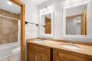 1390 River Oak Dr, Naperville, IL 60565 - Photo 14
