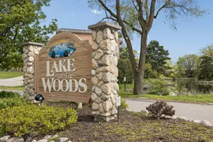8025 Woodglen Ln, Downers Grove, IL 60516 - Photo 4