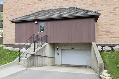 8025 Woodglen Lane #403, Downers Grove, IL 60516 - Photo 6
